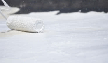 Płynna hydroizolacja: nowoczesne rozwiązanie dla dachów nowych i remontowanych